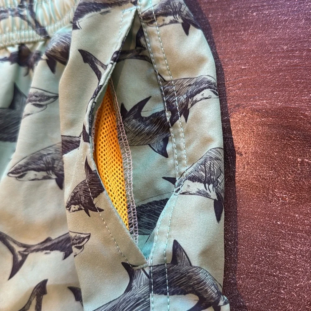 Banana Boat Shark Print Boys Swim Trunks Shorts Green Size Large Lined Pockets